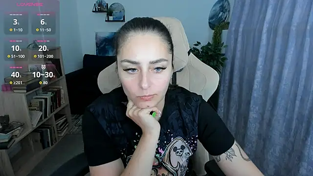 ValeriiMills online show from 05.25.26