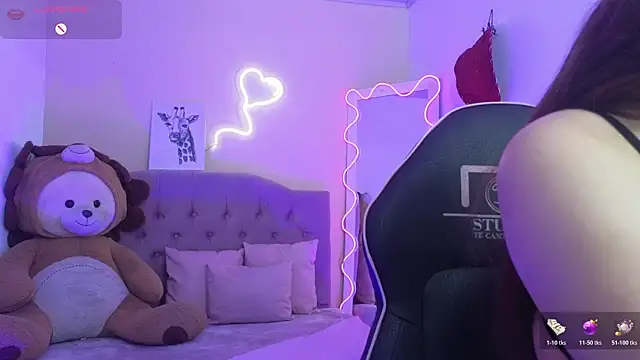 kissy tay online show from 10.21.25
