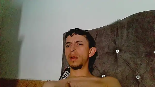 Snapshot of Chris__Jones chatting on 06.01.26 Chris Jones online show from 06.01.26