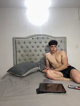 valentinoblush online show from 04.18.26