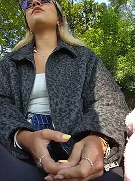 Snapshot of Pretty_roxxyy chatting on 02.28.26 Pretty roxxyy online show from 02.28.26