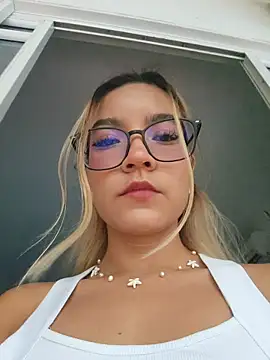 Pretty roxxyy online show from 03.21.26