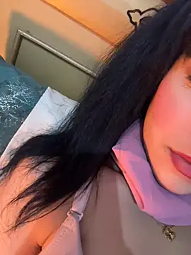 QueenLujaine online show from 03.03.26