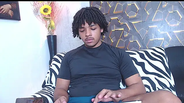 Snapshot of black_king_241 chatting on 09.27.25 black king 241 online show from 09.27.25