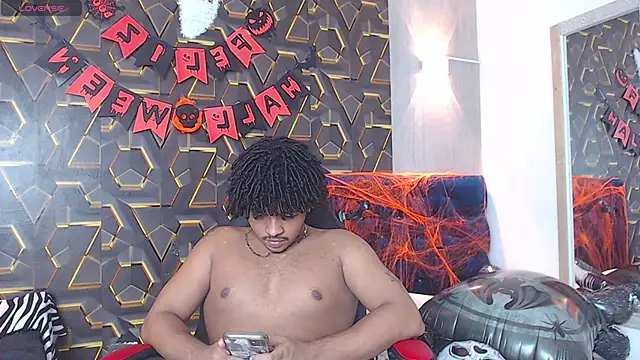 Snapshot of black_king_241 chatting on 10.20.25 black king 241 online show from 10.20.25