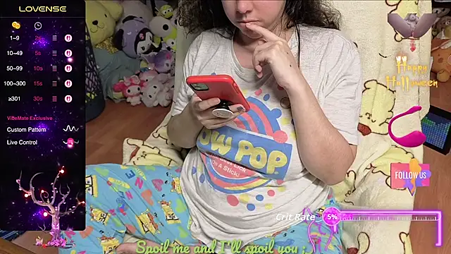 w3tkittty online show from 10.10.25