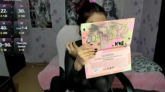 Medussa katt online show from 12.17.25