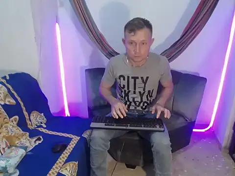 Snapshot of hot_mann11 chatting on 03.04.26 hot mann11 online show from 03.04.26