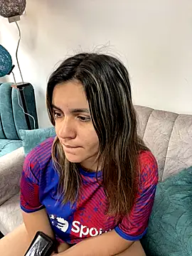 Snapshot of Isa-lox chatting on 09.15.25 Isa-lox online show from 09.15.25