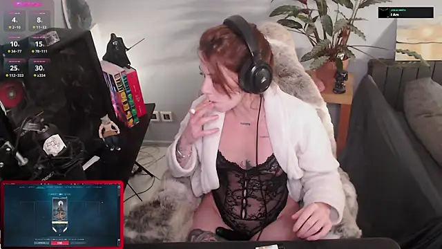 Snapshot of Horny_Makima chatting on 12.04.25 Horny Makima online show from 12.04.25