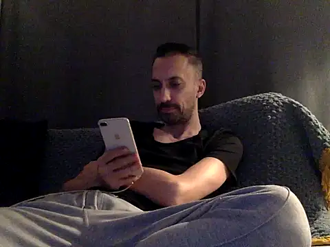 who am i x404 online show from 01.12.26