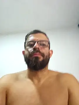 Snapshot of Aqualatino chatting on 03.21.25 Aqualatino online show from 03.21.25