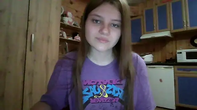 Snapshot of Little_shygirl chatting on 09.28.25 Little shygirl online show from 09.28.25