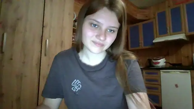 Snapshot of Little_shygirl chatting on 09.30.25 Little shygirl online show from 09.30.25
