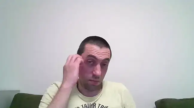 Snapshot of Wiena11 chatting on 03.21.25 Wiena11 online show from 03.21.25