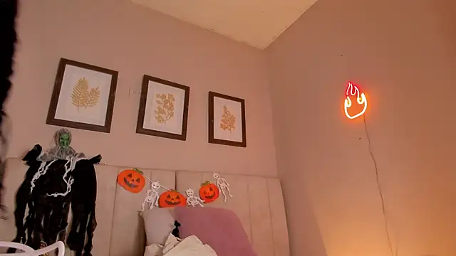  lucia 18 online show from 10.31.25