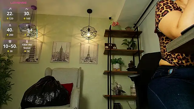 Snapshot of _Victoria_Collins chatting on 02.13.26 Victoria Collins online show from 02.13.26