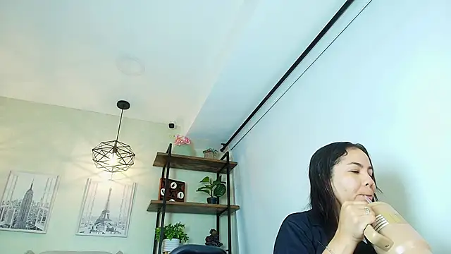 Snapshot of _Victoria_Collins chatting on 02.19.26 Victoria Collins online show from 02.19.26