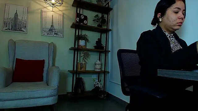 Snapshot of _Victoria_Collins chatting on 02.21.26 Victoria Collins online show from 02.21.26