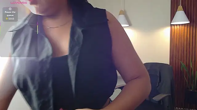 Snapshot of _Victoria_Collins chatting on 02.24.26 Victoria Collins online show from 02.24.26