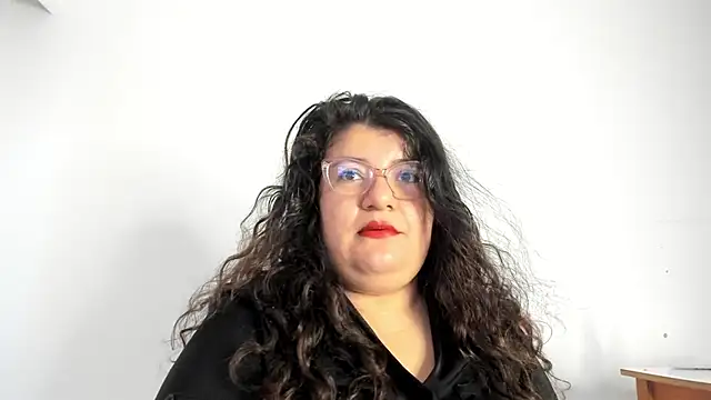 Snapshot of mystery_psique chatting on 04.17.26 mystery psique online show from 04.17.26
