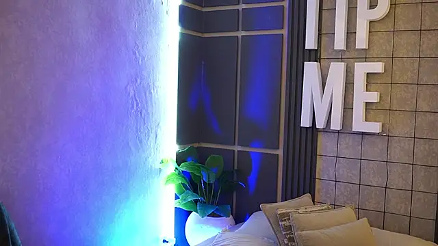 Susan wall online show from 10.04.25