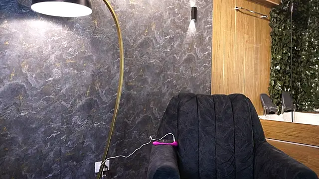 Susan wall online show from 02.05.26