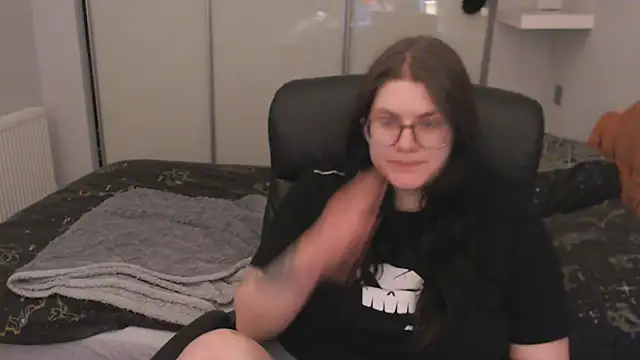 GothSuccubusBabe online show from 02.19.26