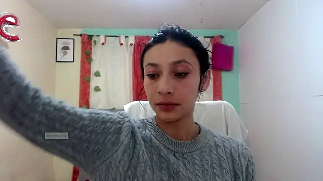 Snapshot of vale_miel chatting on 10.07.25 vale miel online show from 10.07.25