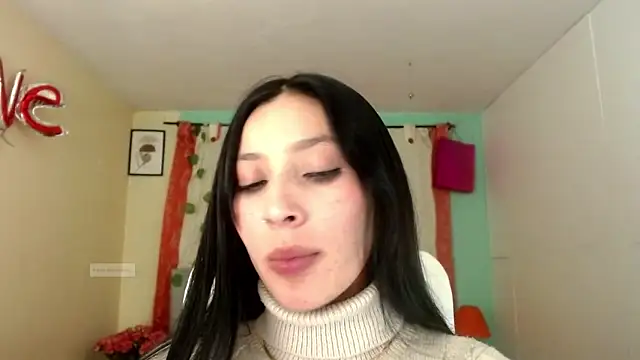 Snapshot of vale_miel chatting on 10.22.25 vale miel online show from 10.22.25
