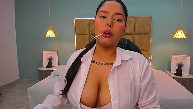 Snapshot of NaniXoxo18 chatting on 11.11.25 NaniXoxo18 online show from 11.11.25