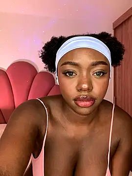 alissradiante1 online show from 10.24.25