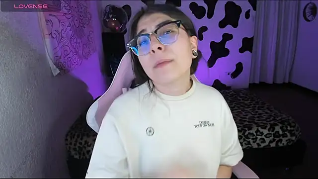 Snapshot of abbie_jensen_ chatting on 11.30.25 abbie jensen online show from 11.30.25