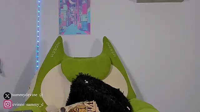 Snapshot of sammy_devinne chatting on 12.18.25 sammy devinne online show from 12.18.25