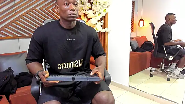 MarcusBlack  online show from 11.14.25