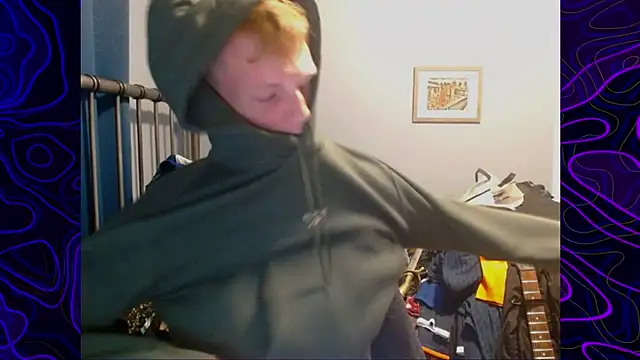 Snapshot of lustylyndon chatting on 11.06.25 lustylyndon online show from 11.06.25