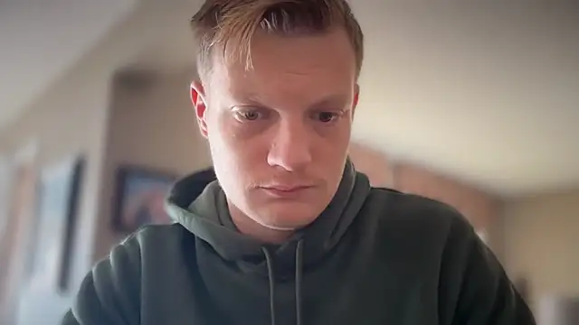 Snapshot of lustylyndon chatting on 11.26.25 lustylyndon online show from 11.26.25