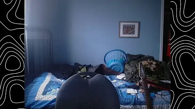 Snapshot of lustylyndon chatting on 12.03.25 lustylyndon online show from 12.03.25