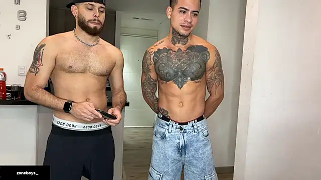 Snapshot of zoneboys chatting on 01.17.26 zoneboys online show from 01.17.26