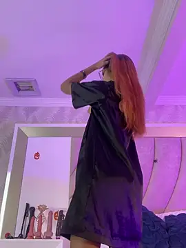 AnnahiBaker online show from 11.02.25