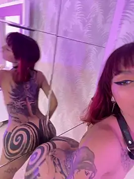 Snapshot of AnnahiBaker chatting on 02.04.26 AnnahiBaker online show from 02.04.26