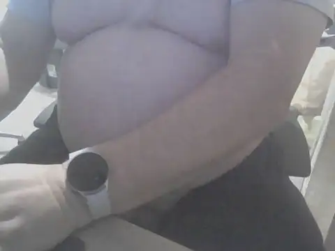 Snapshot of latexsub75 chatting on 05.18.26 latexsub75 online show from 05.18.26