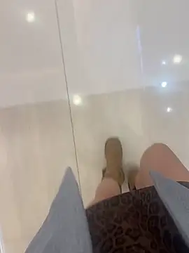 xiaoyuan01 online show from 10.13.25