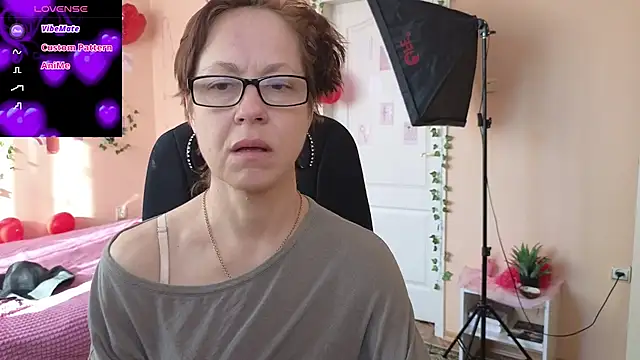 Snapshot of Ronda_Roni chatting on 02.18.26 Ronda Roni online show from 02.18.26