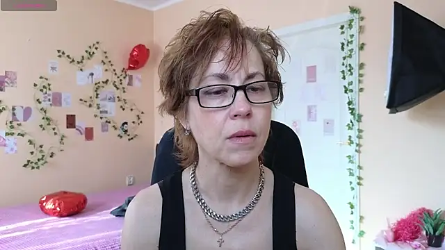 Snapshot of Ronda_Roni chatting on 04.15.26 Ronda Roni online show from 04.15.26