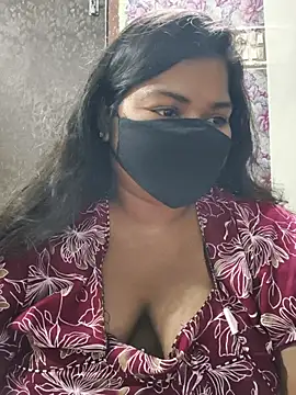 Snapshot of Liyaa_24 chatting on 05.19.26 Liyaa 24 online show from 05.19.26