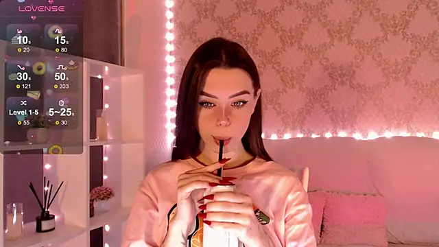 HolyMiax online show from 10.06.25