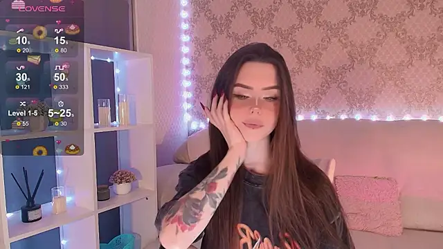 Snapshot of HolyMiax chatting on 02.21.26 HolyMiax online show from 02.21.26