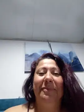 Snapshot of EmmaJhomson chatting on 06.20.26 EmmaJhomson online show from 06.20.26