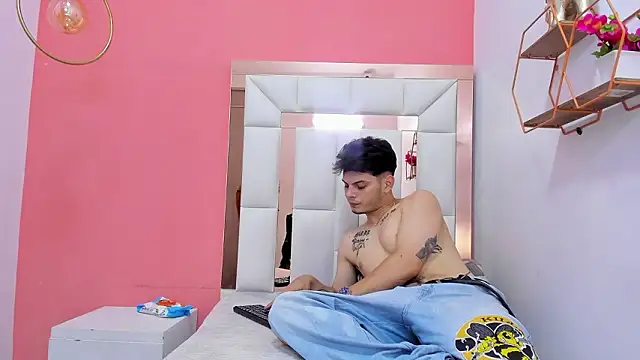 Snapshot of erickandnatasha_69 chatting on 02.27.26 erickandnatasha 69 online show from 02.27.26